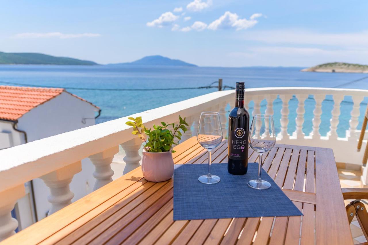 Apartmani Noris Martinšćica Exterior foto