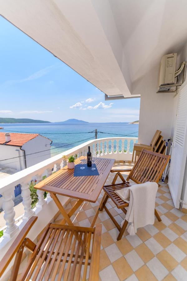Apartmani Noris Martinšćica Exterior foto